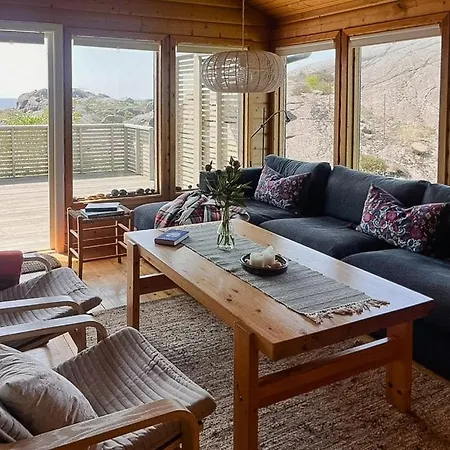 Feriehus Traditional With Sea View In Jaeren Sirevåg